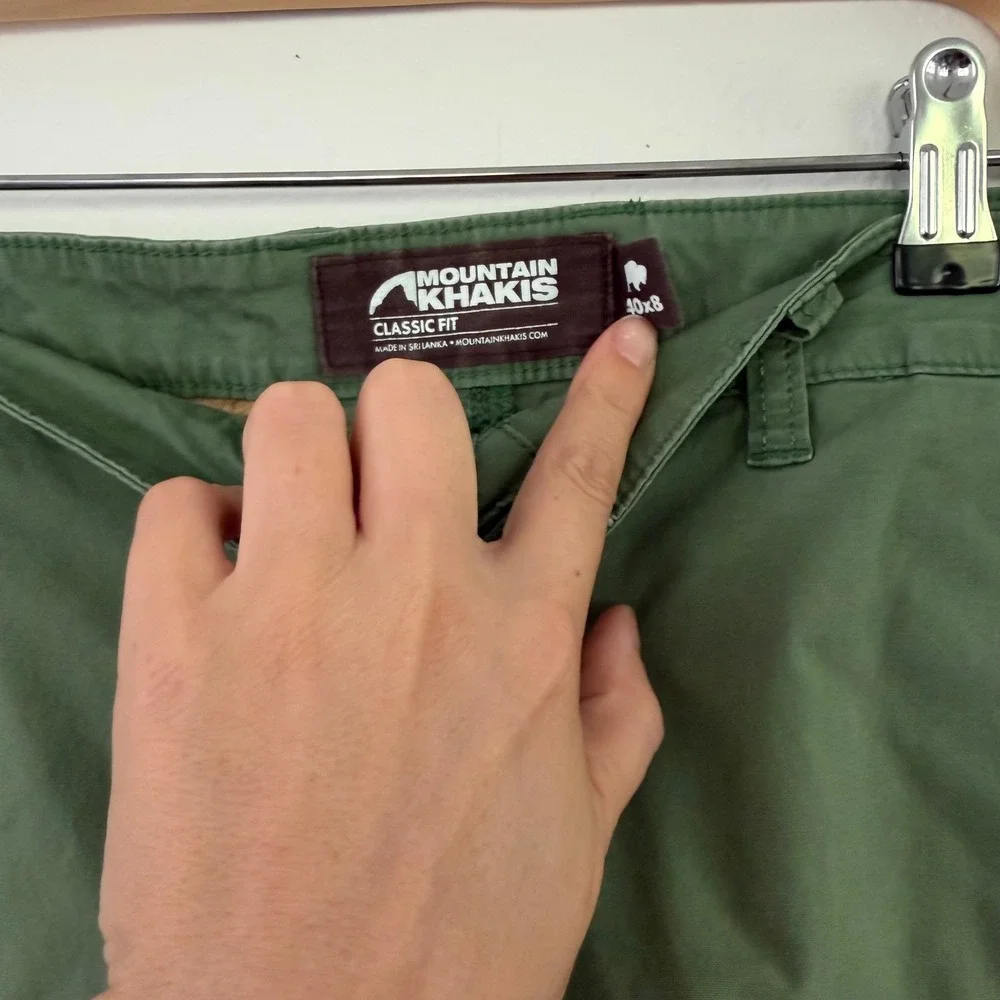 Mountain Khakis Mens Olive Green Classic Fit Chino Shorts Size 40x8 Cotton Blend